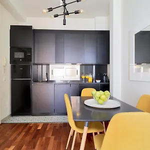https://apartamento-premium-en-centro-historico-luminoso-y-acogedor.1costadelsol.com