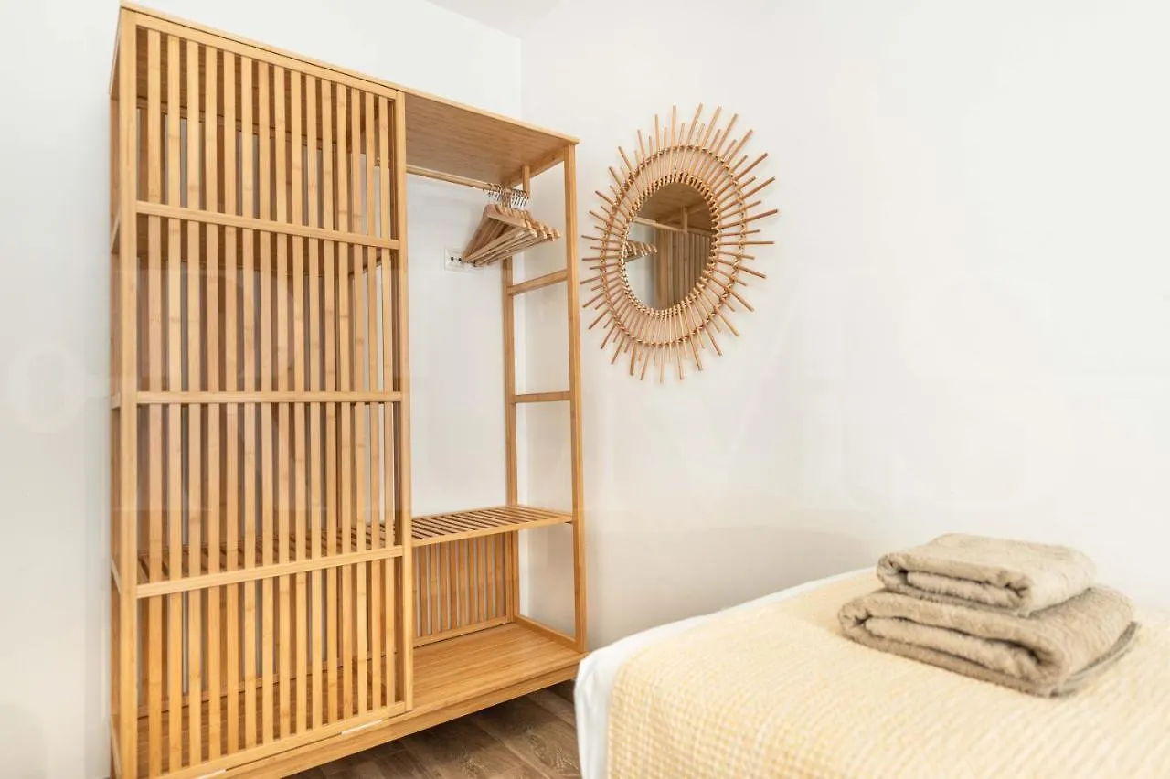 Spacious Apartment Next To Plaza De La Merced By Rems Malaga 0*,