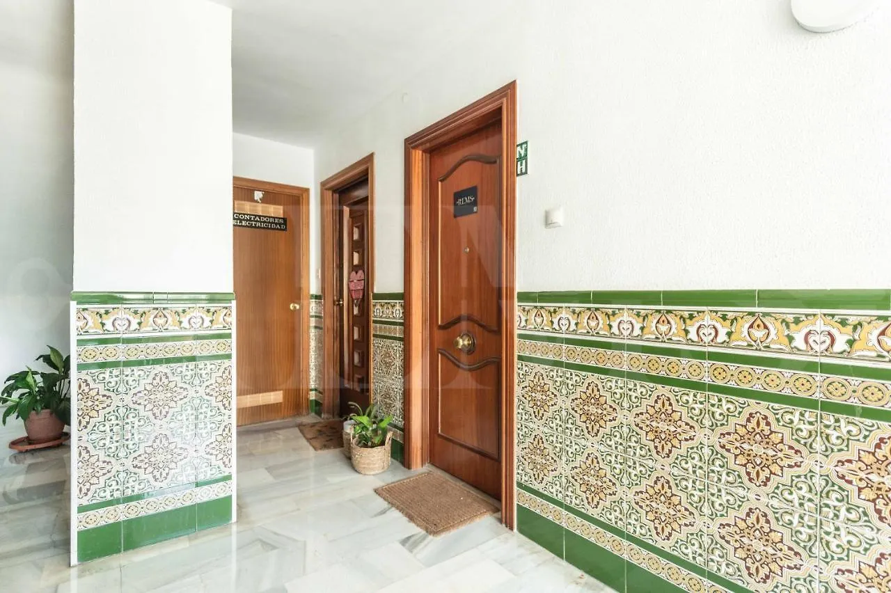 Spacious Apartment Next To Plaza De La Merced By Rems Malaga