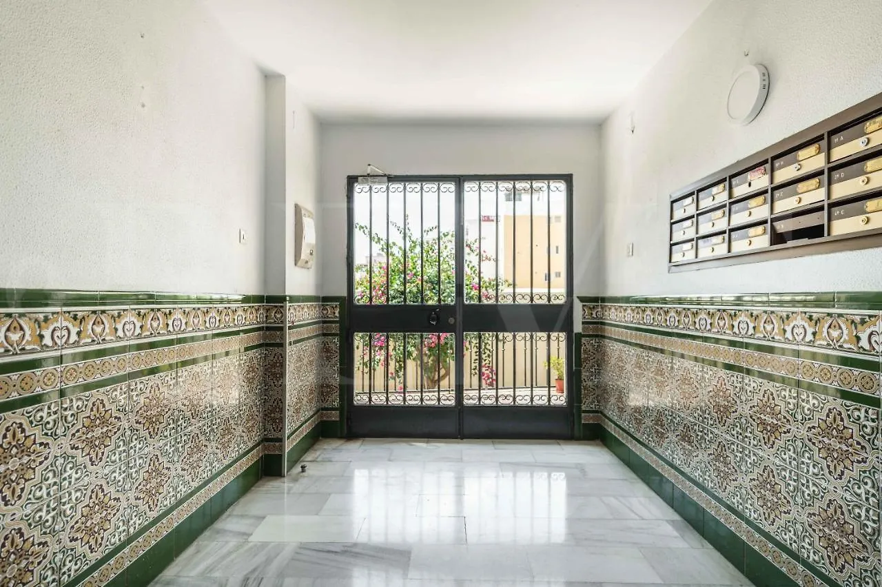 Spacious Apartment Next To Plaza De La Merced By Rems Malaga