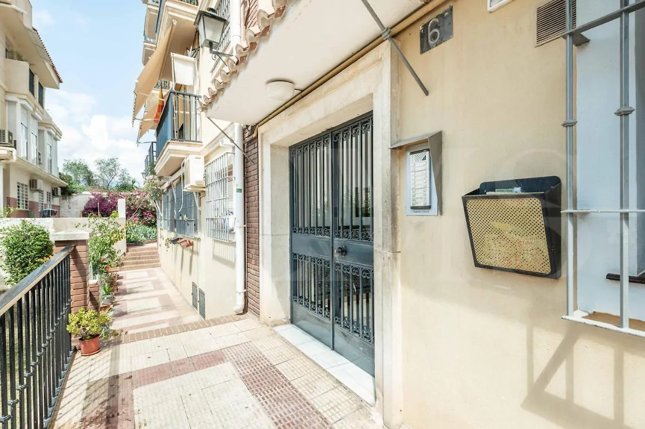 Spacious Apartment Next To Plaza De La Merced By Rems Málaga